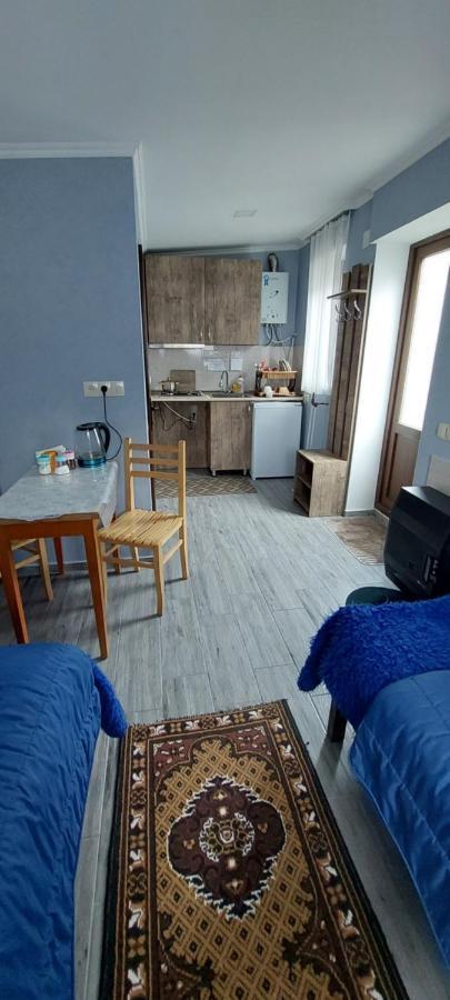קזבגי Guest House Lela Rezo מראה חיצוני תמונה